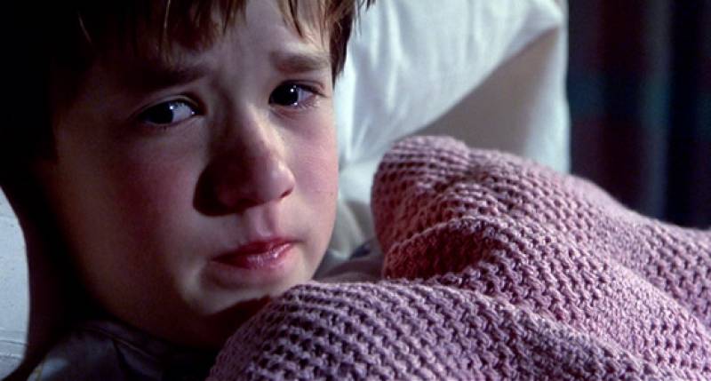 Il-sesto-senso 10 Thriller Psicologici da vedere assolutamente