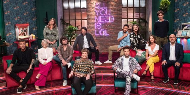 lol-chi-ride-e-fuori-personaggi Recensione LOL: chi ride è fuori - il nuovo show comico