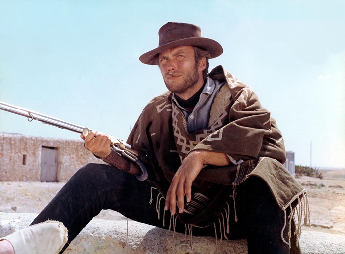 per-un-pungo-di-dollar I Migliori Film di Clint Eastwood da Vedere Assolutamente