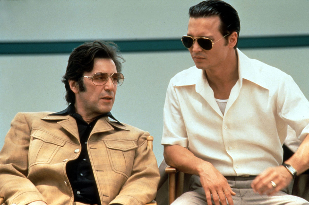 Donnie-Brasco-1997-Al-Pacino-and-Johnny-Depp I migliori film di Johnny Depp: la top 5