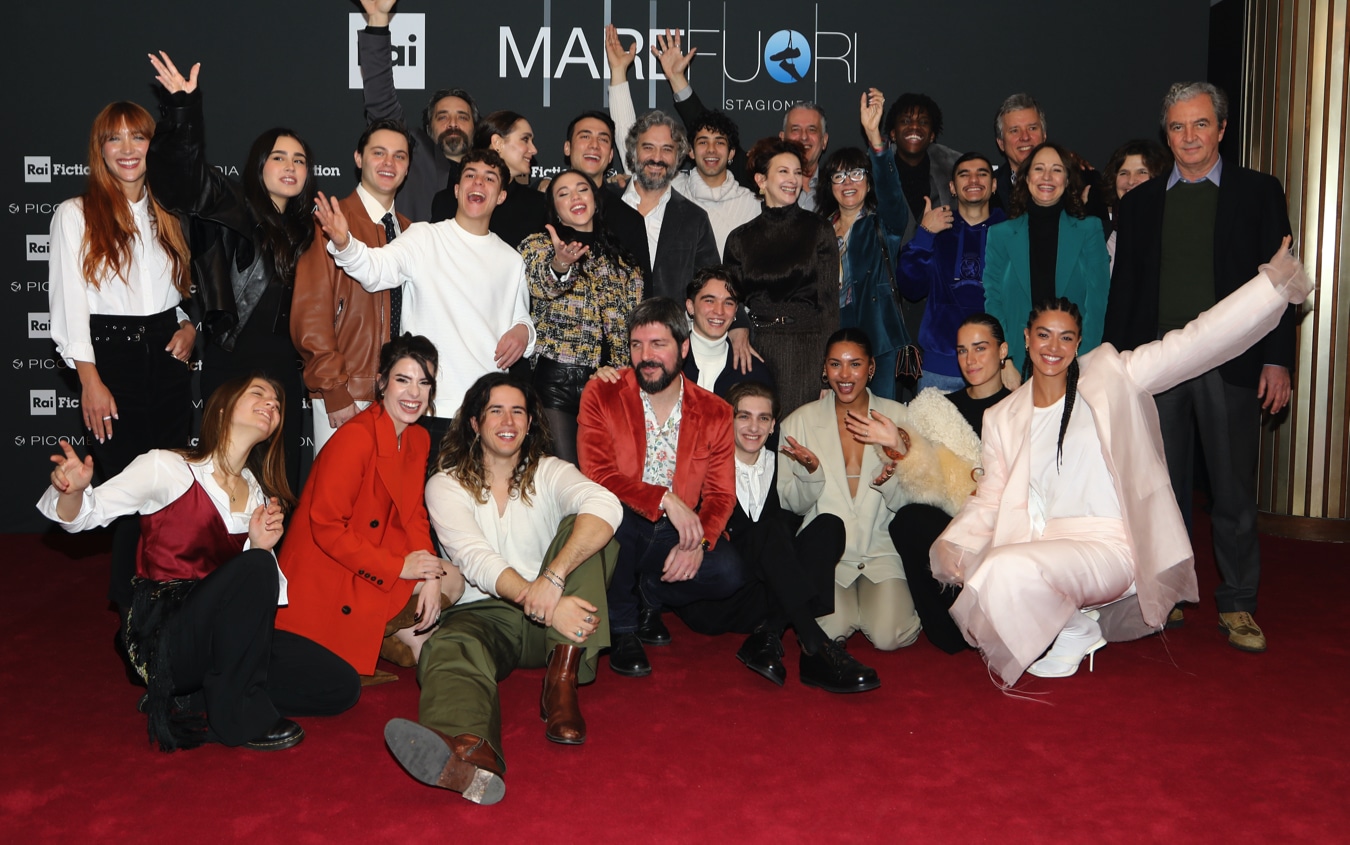 00-mare-fuori-4-cast Mare Fuori 5: una lenta caduta fino alla sesta stagione
