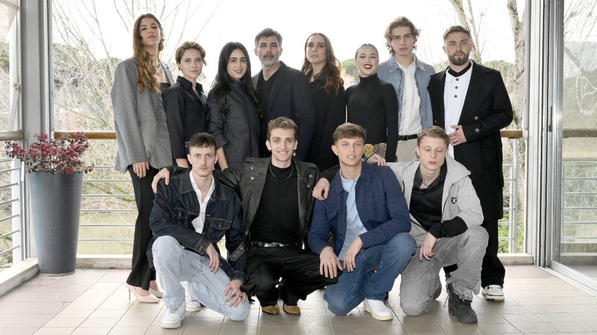 il-cast-di-mare-fuori-5 Mare Fuori 5: una lenta caduta fino alla sesta stagione